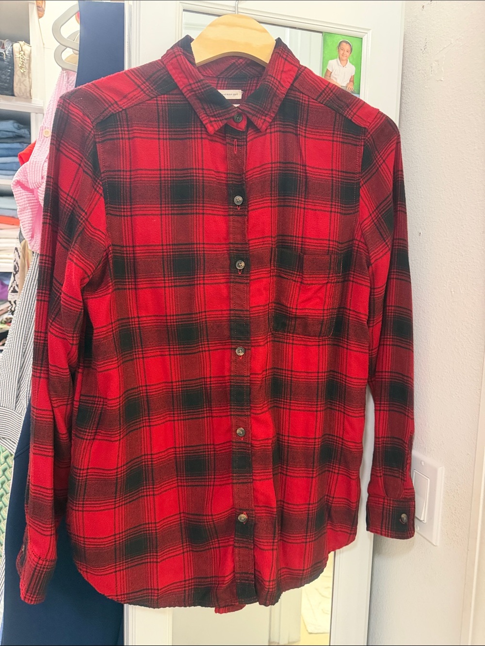 American Eagle Outfitters Red and Black Plaid Flannel Button-Down